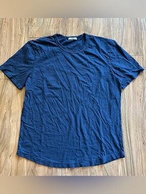 Buck Mason curved hem tee